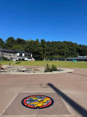 大手門広場とポケふた