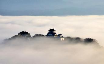 天空の城　越前大野城の写真