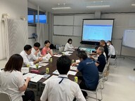 会議の様子の写真
