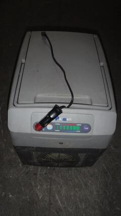 ポータブル温冷蔵庫