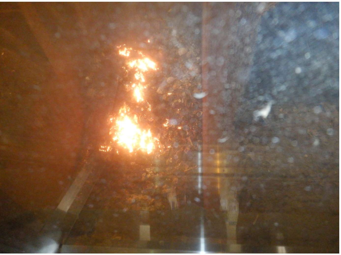 ビュークリーンおくえつ火災の様子