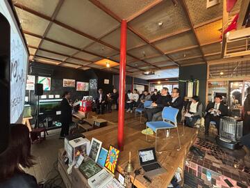 研究報告会の様子